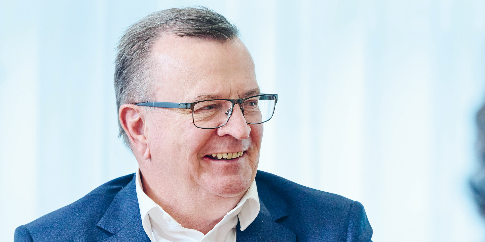  Dr. Martin Komischke